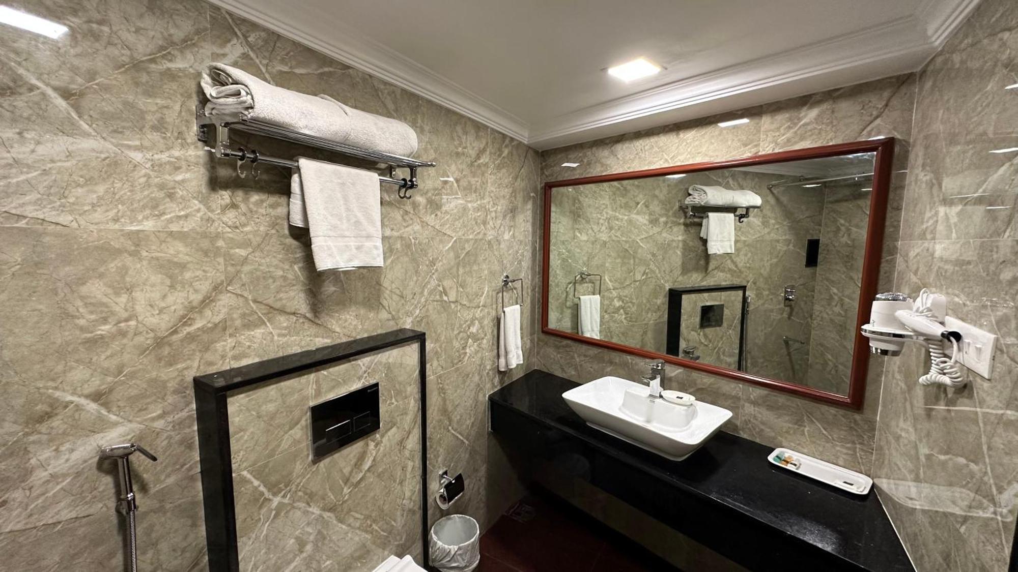 Hotel Annamalai International Puducherry Zewnętrze zdjęcie
