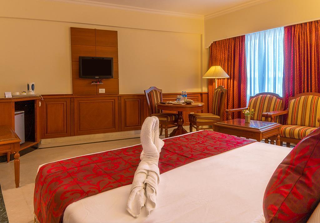 Hotel Annamalai International Puducherry Zewnętrze zdjęcie