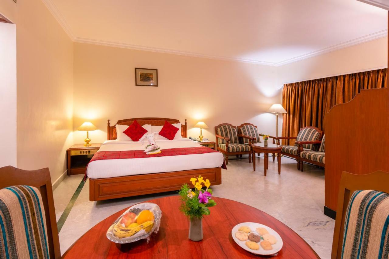 Hotel Annamalai International Puducherry Zewnętrze zdjęcie